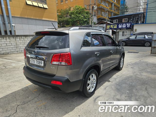 Kia Sorento 2011 — photo 3