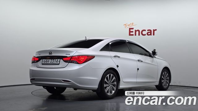 Hyundai Sonata 2013 — photo 2