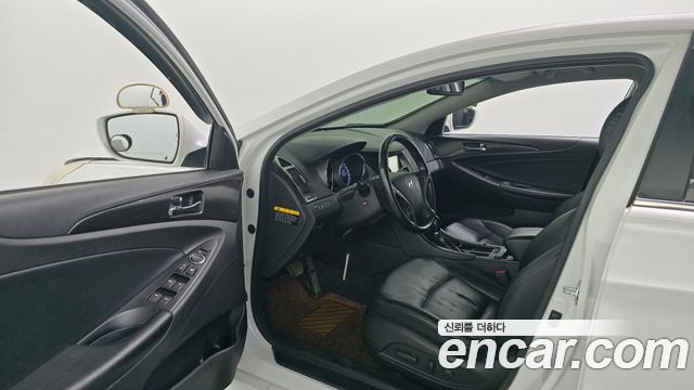 Hyundai Sonata 2013 — photo 13