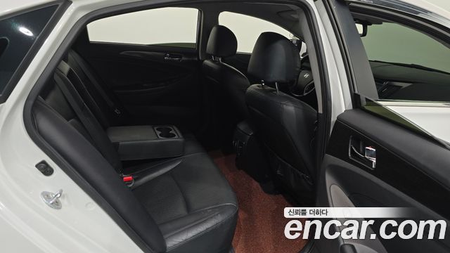 Hyundai Sonata 2013 — photo 17