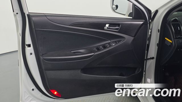 Hyundai Sonata 2013 — photo 14
