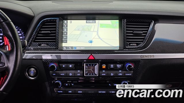 Genesis G80 2018 — photo 16