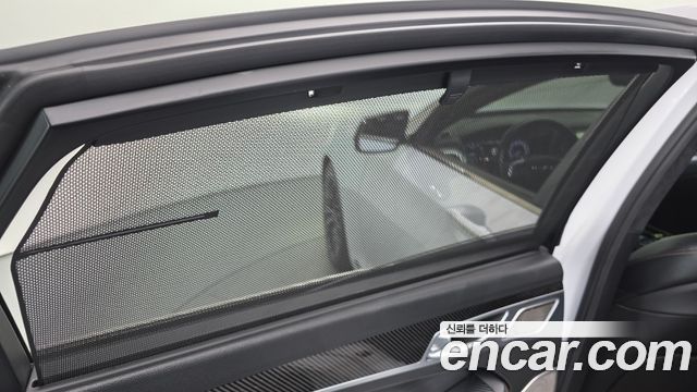 Genesis G80 2018 — photo 18