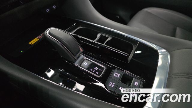 Toyota Alphard 2024 — photo 9