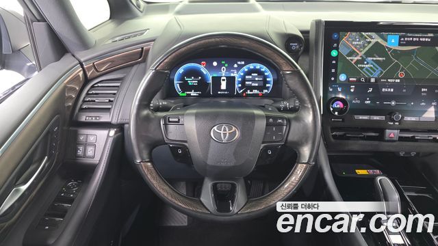 Toyota Alphard 2024 — photo 14