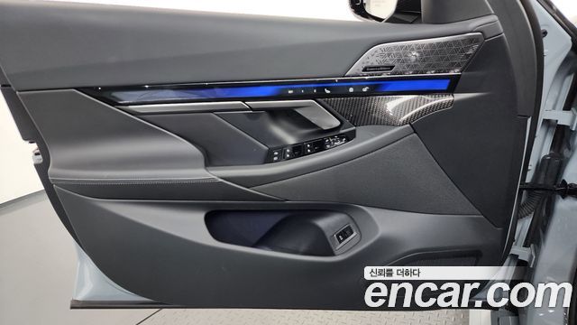 BMW M5 2026 — photo 14