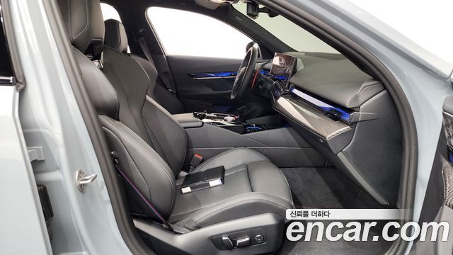BMW M5 2026 — photo 16