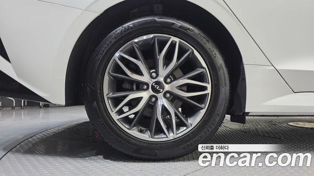 Kia K5 2023 — photo 5