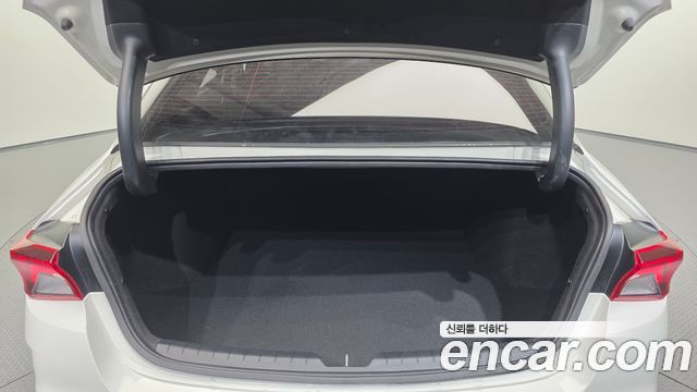 Kia K5 2023 — photo 20