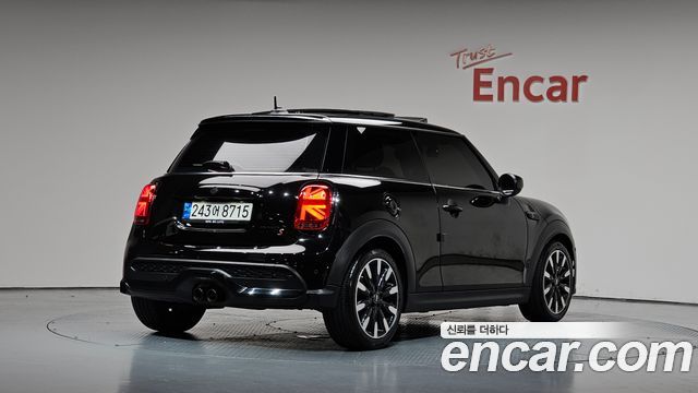 Mini Cooper 2022 — photo 2