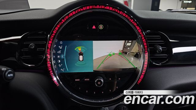Mini Cooper 2022 — photo 21
