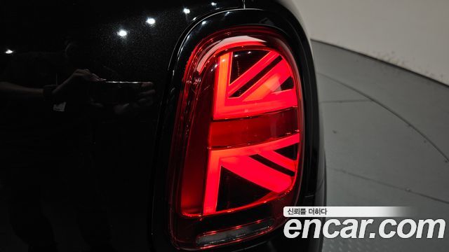Mini Cooper 2022 — photo 9