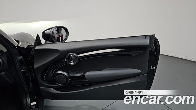 Mini Cooper 2022 — photo 15