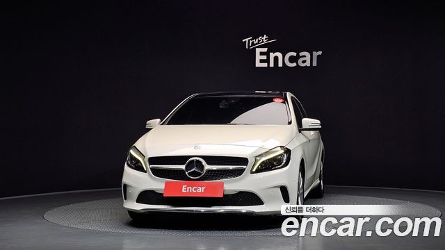 Mercedes-Benz A-Class 2017 — photo 3