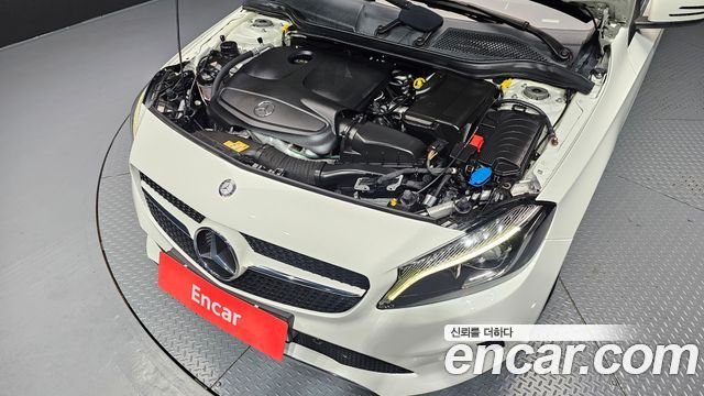 Mercedes-Benz A-Class 2017 — photo 6