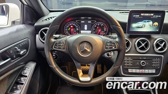 Mercedes-Benz A-Class 2017 — photo 13