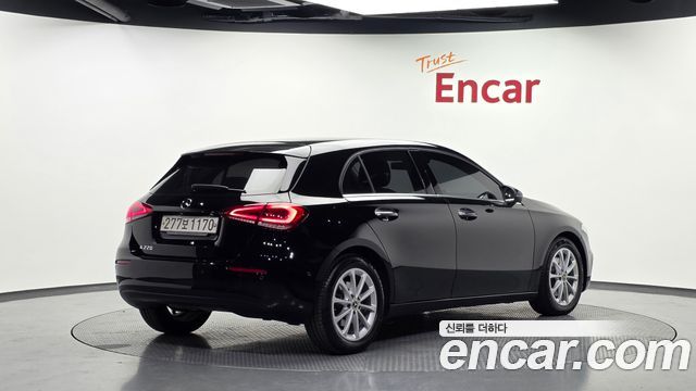 Mercedes-Benz A-Class 2020 — photo 2