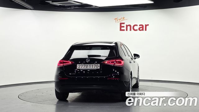 Mercedes-Benz A-Class 2020 — photo 4