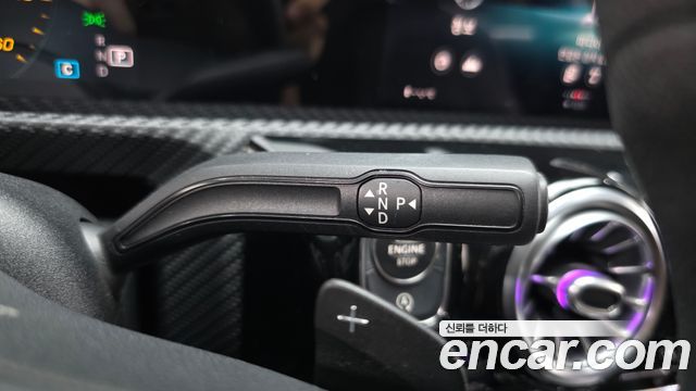 Mercedes-Benz A-Class 2020 — photo 12