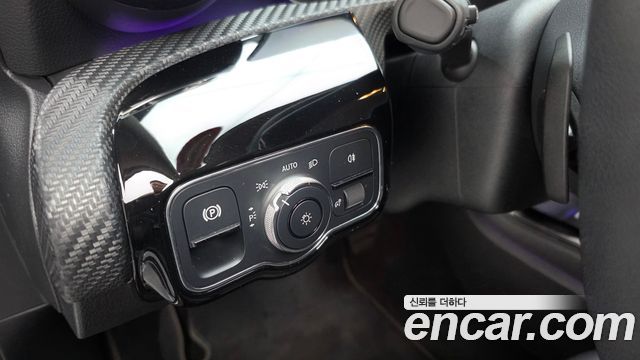 Mercedes-Benz A-Class 2020 — photo 25