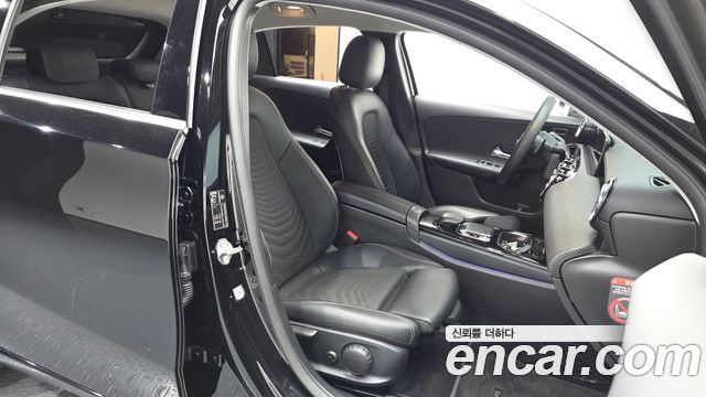 Mercedes-Benz A-Class 2020 — photo 16