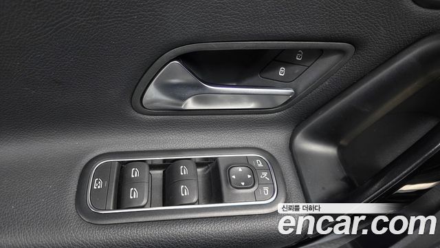 Mercedes-Benz A-Class 2020 — photo 28