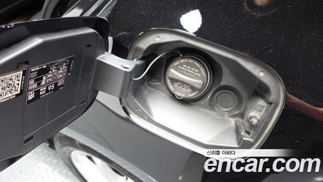 Mercedes-Benz A-Class 2020 — photo 30
