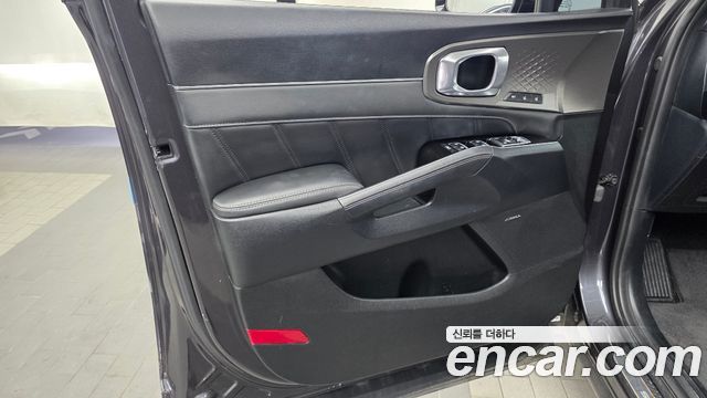 Kia Sorento 2023 — photo 14