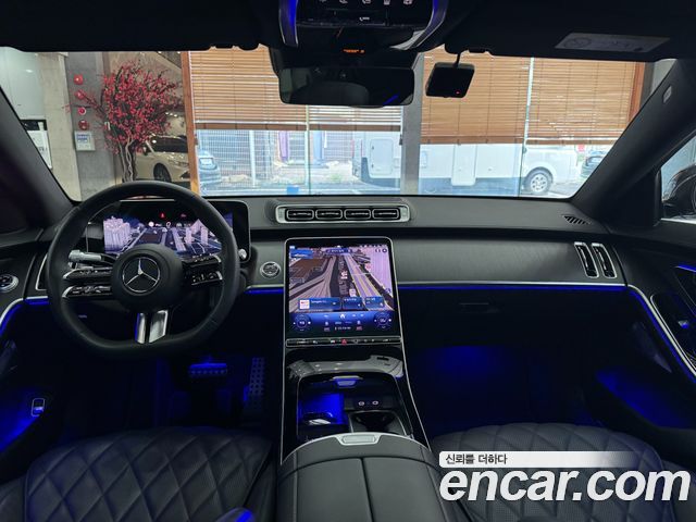 Mercedes-Benz S-Class 2023 — photo 6