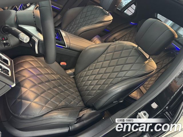Mercedes-Benz S-Class 2023 — photo 9