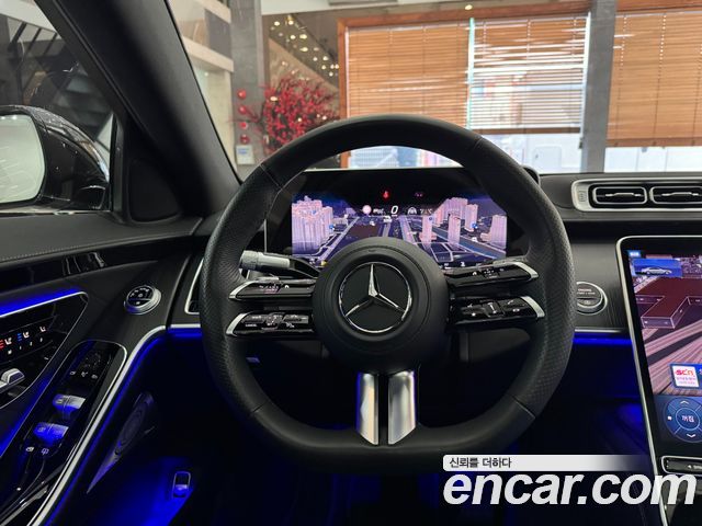 Mercedes-Benz S-Class 2023 — photo 11