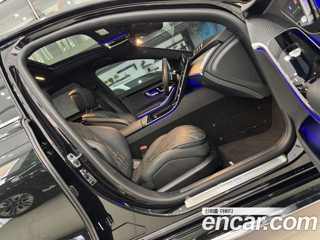 Mercedes-Benz S-Class 2023 — photo 19