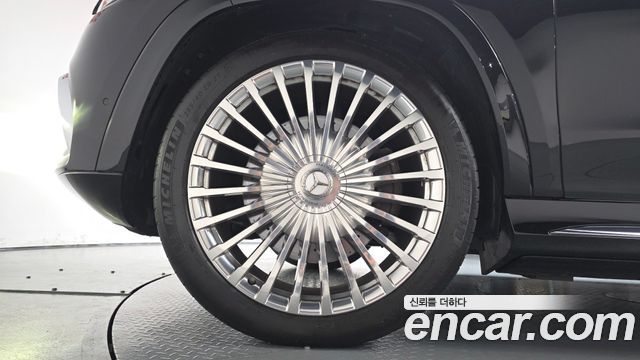 Mercedes-Benz GLS-Class 2023 — photo 5