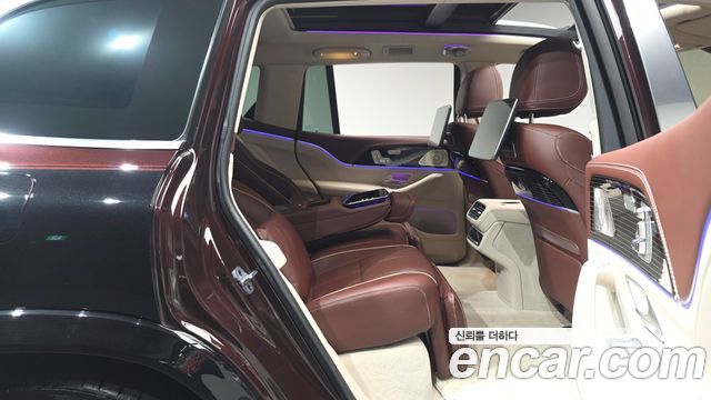 Mercedes-Benz GLS-Class 2023 — photo 17