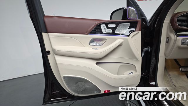 Mercedes-Benz GLS-Class 2023 — photo 14