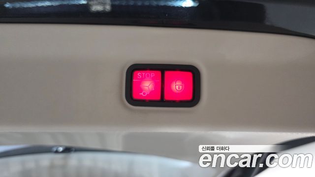 Mercedes-Benz GLS-Class 2023 — photo 27