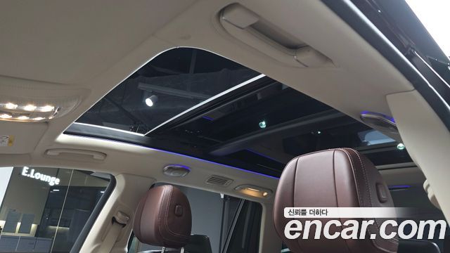 Mercedes-Benz GLS-Class 2023 — photo 35