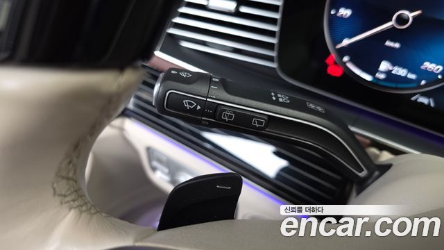 Mercedes-Benz GLS-Class 2023 — photo 36