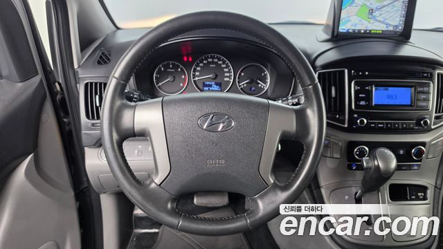 Hyundai Starex 2019 — photo 12