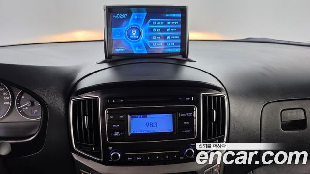 Hyundai Starex 2019 — photo 13