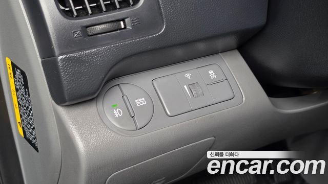 Hyundai Starex 2019 — photo 15