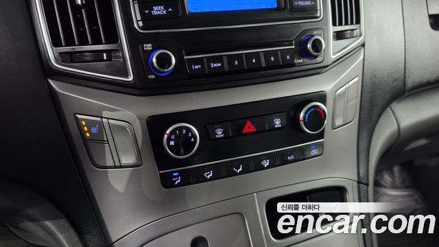 Hyundai Starex 2019 — photo 16