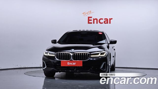 BMW 5-Series 2023 — photo 3