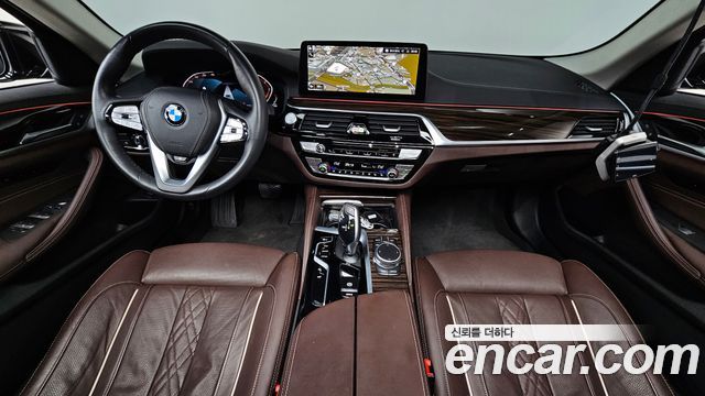 BMW 5-Series 2023 — photo 7
