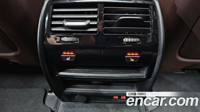 BMW 5-Series 2023 — photo 18