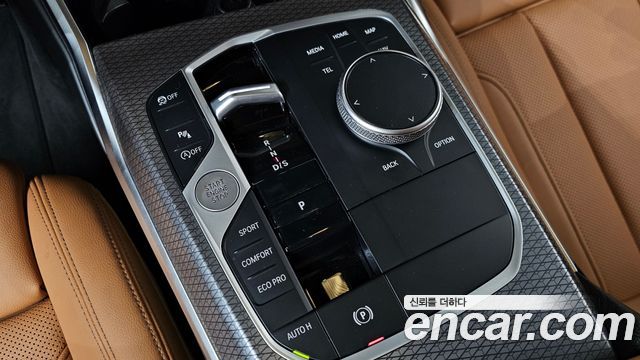 BMW 3-Series 2024 — photo 9