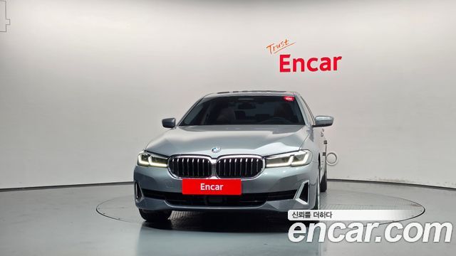 BMW 5-Series 2023 — photo 3