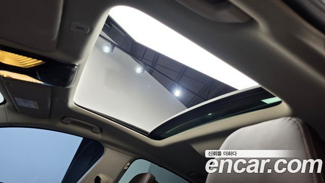 BMW 5-Series 2023 — photo 18