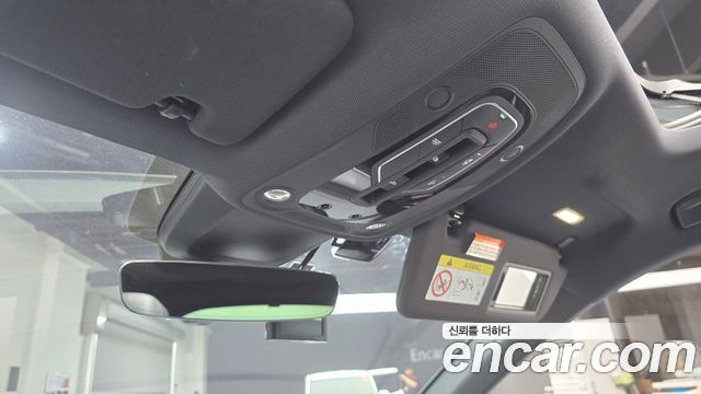 Audi e-tron 2021 — photo 18
