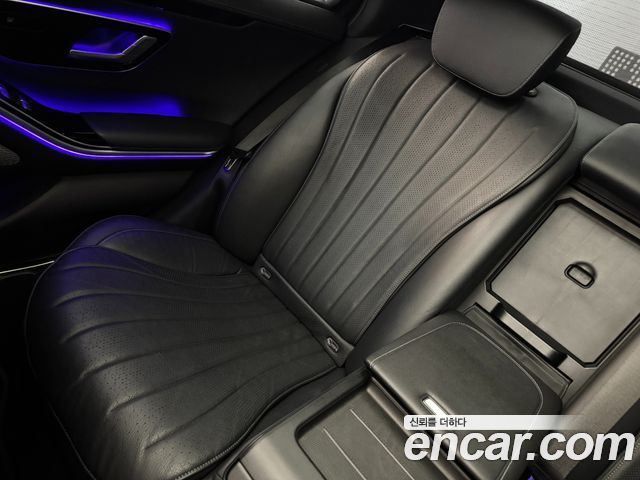 Mercedes-Benz S-Class 2021 — photo 16